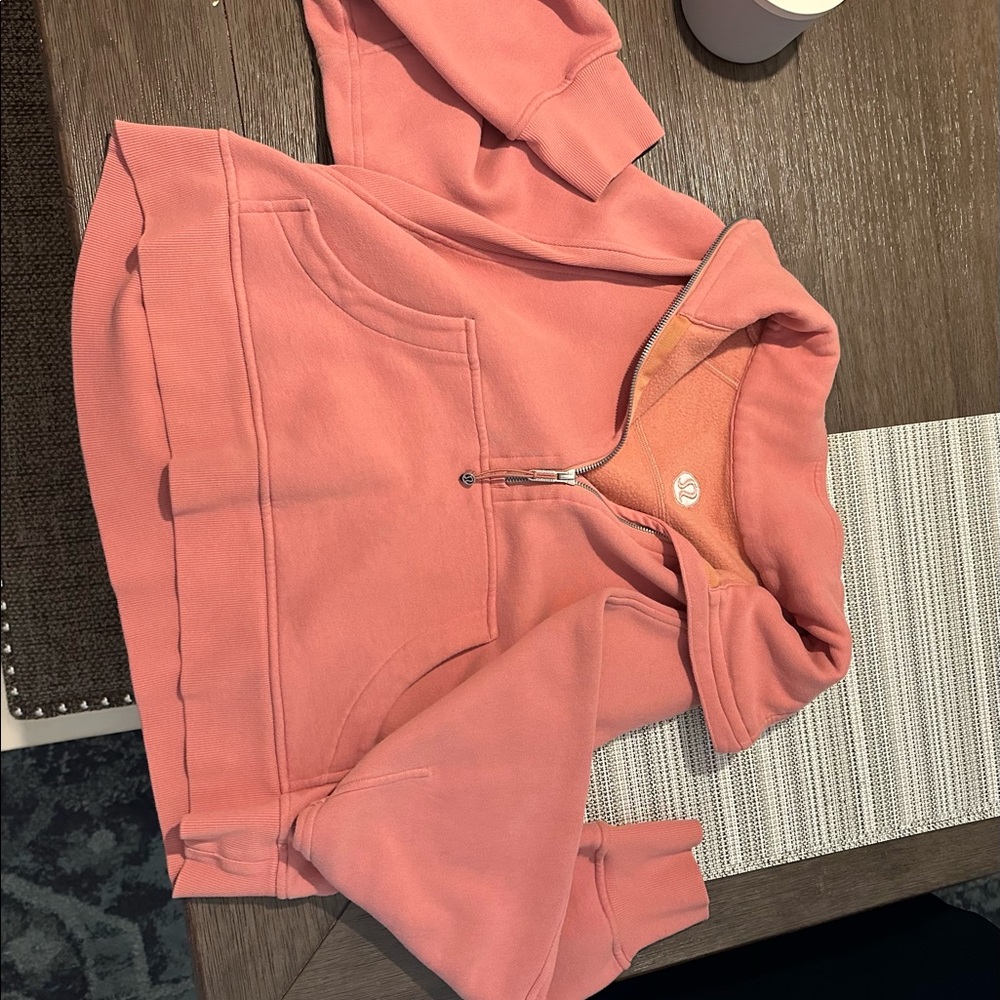 Lululemon cropped Scuba half zip M/L size coral color
